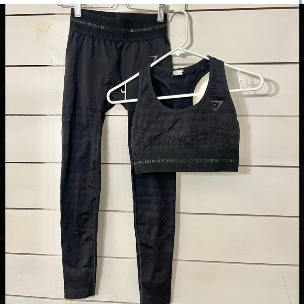 GYMSHARK VISION SPORTS BRA AND LEGGINGS - Picture 1 of 7